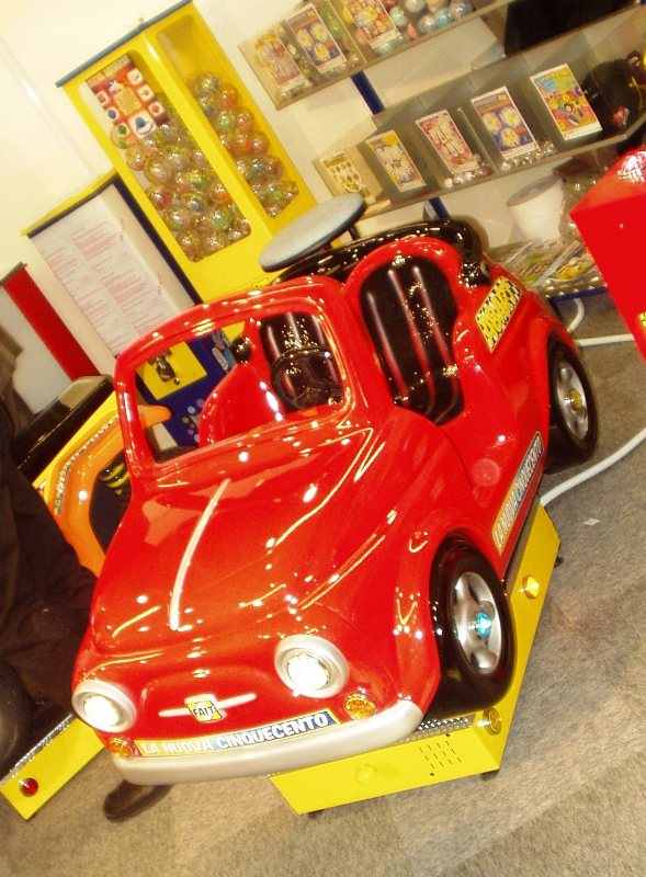 Fiat 500 kiddie ride arcade machine