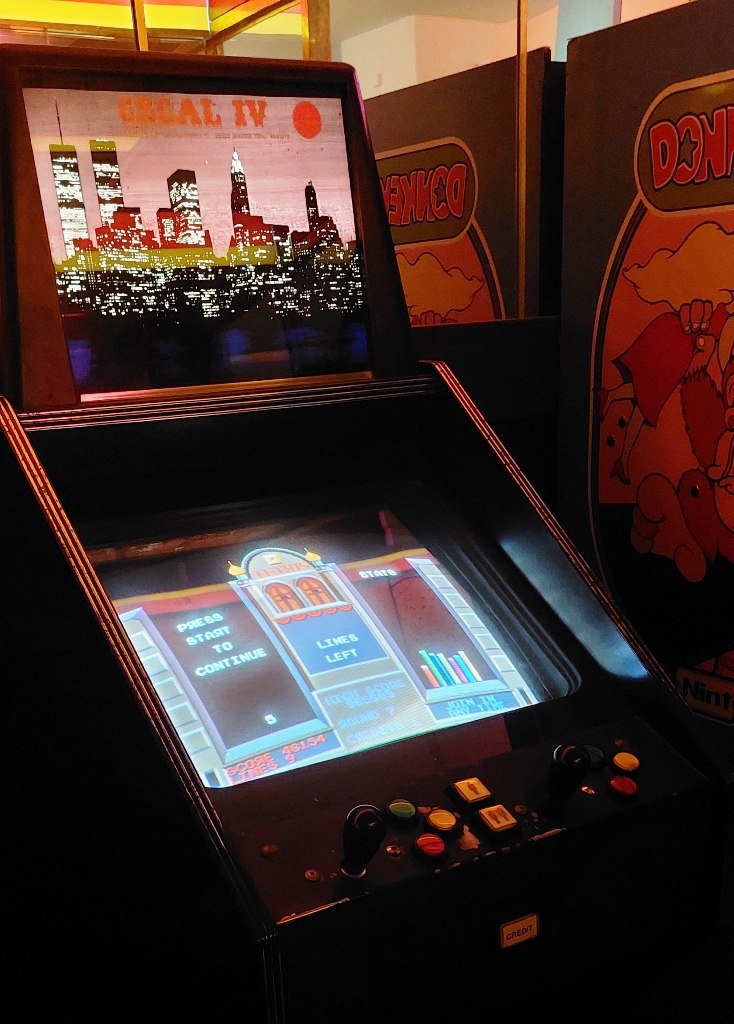 Regal 4 arcade machine