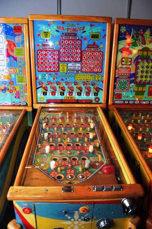 Bally Ice-Frolics bingo machine