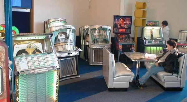 Tonomat jukeboxes