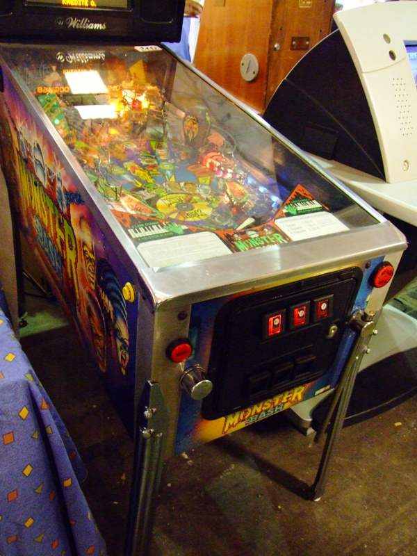 Monster Bash pinball machine