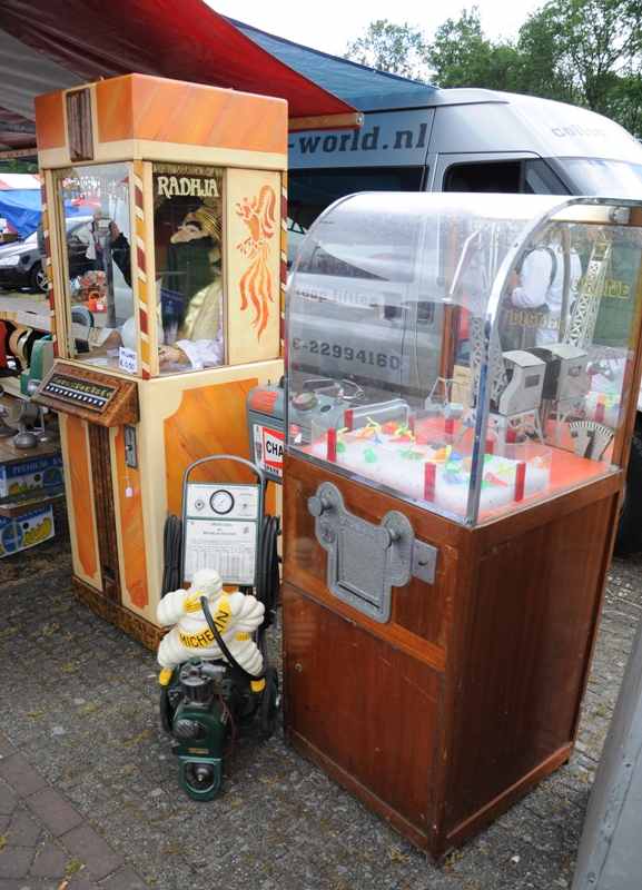 Michelin Bibendum pump, Radhja fortune teller, crane machine