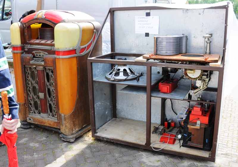 working jukebox mechanism