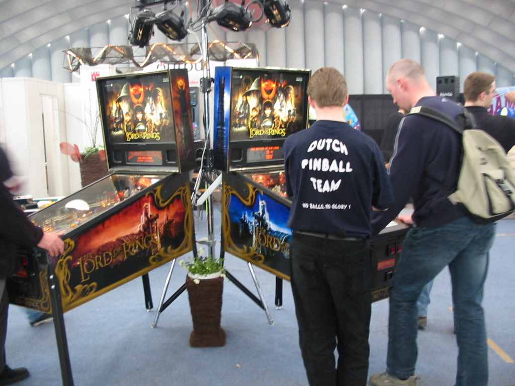 Stern Lord of the Rings pinball machine