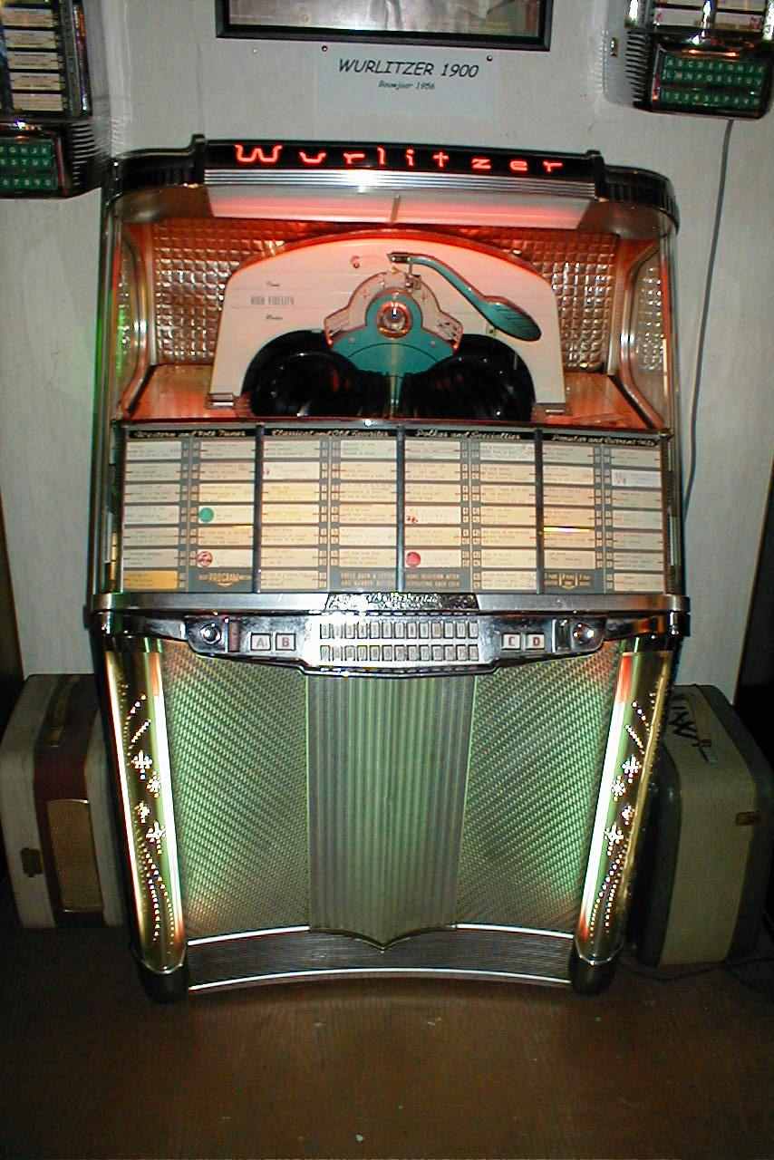 Wurlitzer 1900 jukebox