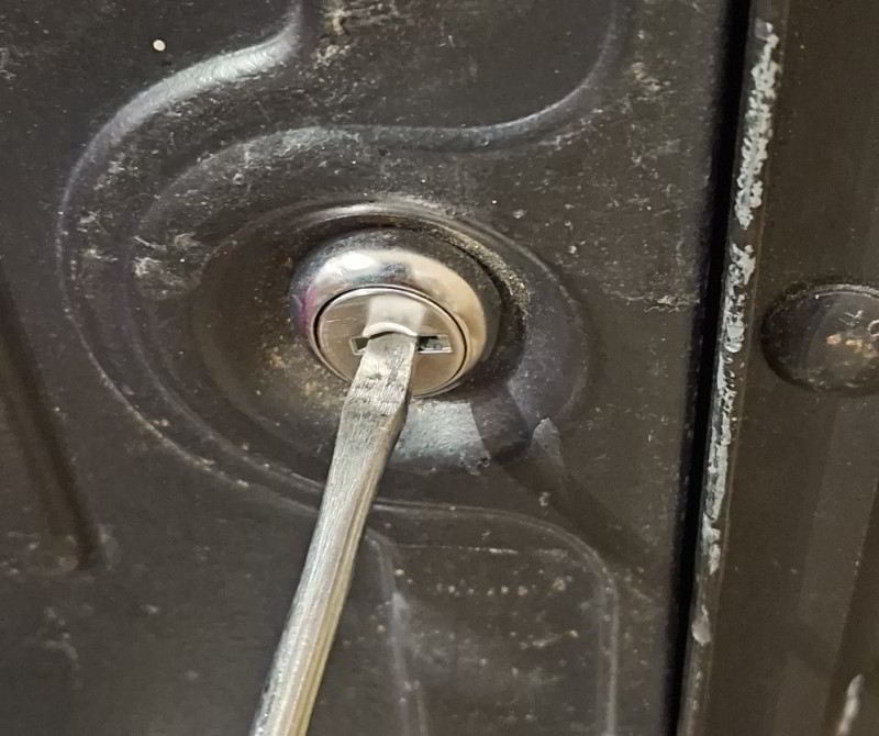 force the lock itself