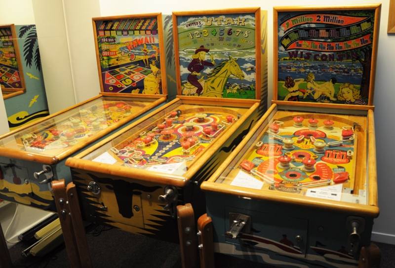 United pinball Hawai, Utah, Wisconsin