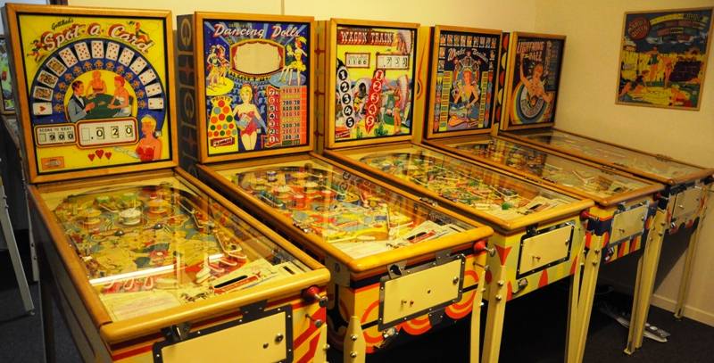pinball Spot-a-card, Dancing Dolls, Wagon Train
